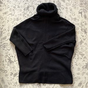 Vetta Capsule Oversized Sweater